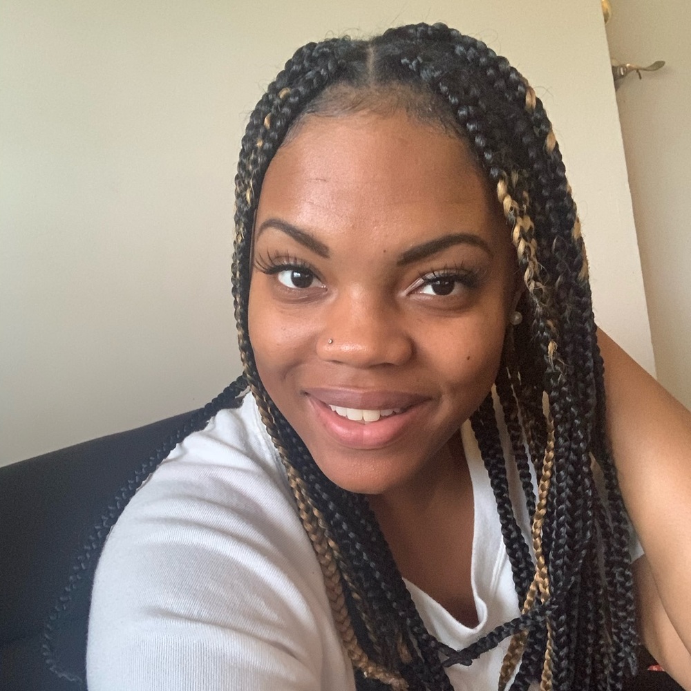 Meet your Posher, Latasha